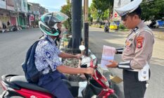 Sat Lantas Polres Bone Tindak Pengendara Motor di Bawah Umur