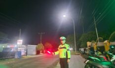 Demi Kelancaran Ibadah Tarawih, Polantas Bone Pam Gatur di Sejumlah Masjid