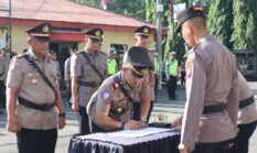 Sejumlah PJU Dan Kapolsek Berganti, Polres Bone Gelar Sertijab