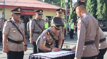 Sejumlah PJU Dan Kapolsek Berganti, Polres Bone Gelar Sertijab