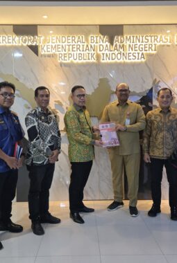 Kemendagri Apresiasi Keseriusan Wabup Bone Ajukan Bantuan Mobil Damkar Dan Bantuan APD