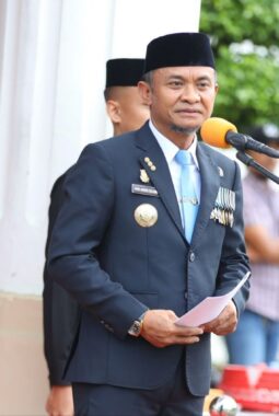 Serahkan SK PNS Formasi 2024, Bupati Bone Ingatkan ASN Jaga Disiplin dan Integritas, Jauhi Narkoba