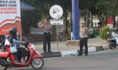 Kapolres Bone Turun Langsung Atur Lalu Lintas, Wujudkan Pelayanan Humanis kepada Masyarakat